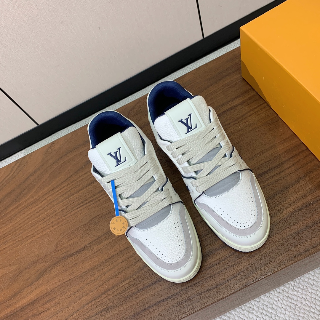 顶级品质🔸L*****V🔸TRAINER最好看的运动鞋。原版1:1精准复刻、细节很无敌、诚意满满、进口定