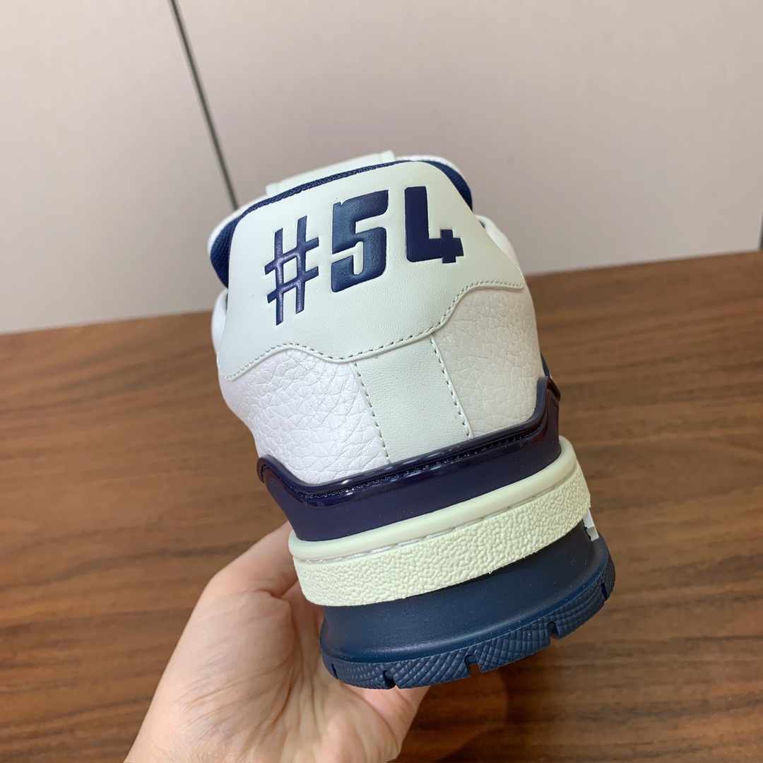 顶级品质🔸L*****V🔸TRAINER最好看的运动鞋。原版1:1精准复刻、细节很无敌、诚意满满、进口定