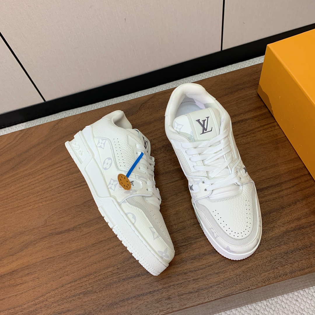 顶级品质🔸L*****V🔸TRAINER最好看的运动鞋。原版1:1精准复刻、细节很无敌、诚意满满、进口定
