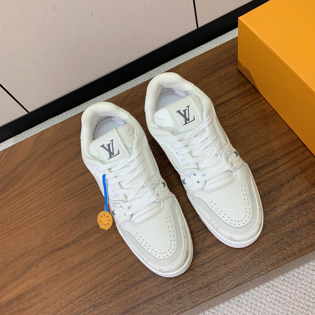 顶级品质🔸L*****V🔸TRAINER最好看的运动鞋。原版1:1精准复刻、细节很无敌、诚意满满、进口定