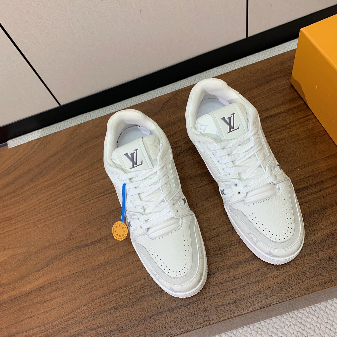 顶级品质🔸L*****V🔸TRAINER最好看的运动鞋。原版1:1精准复刻、细节很无敌、诚意满满、进口定