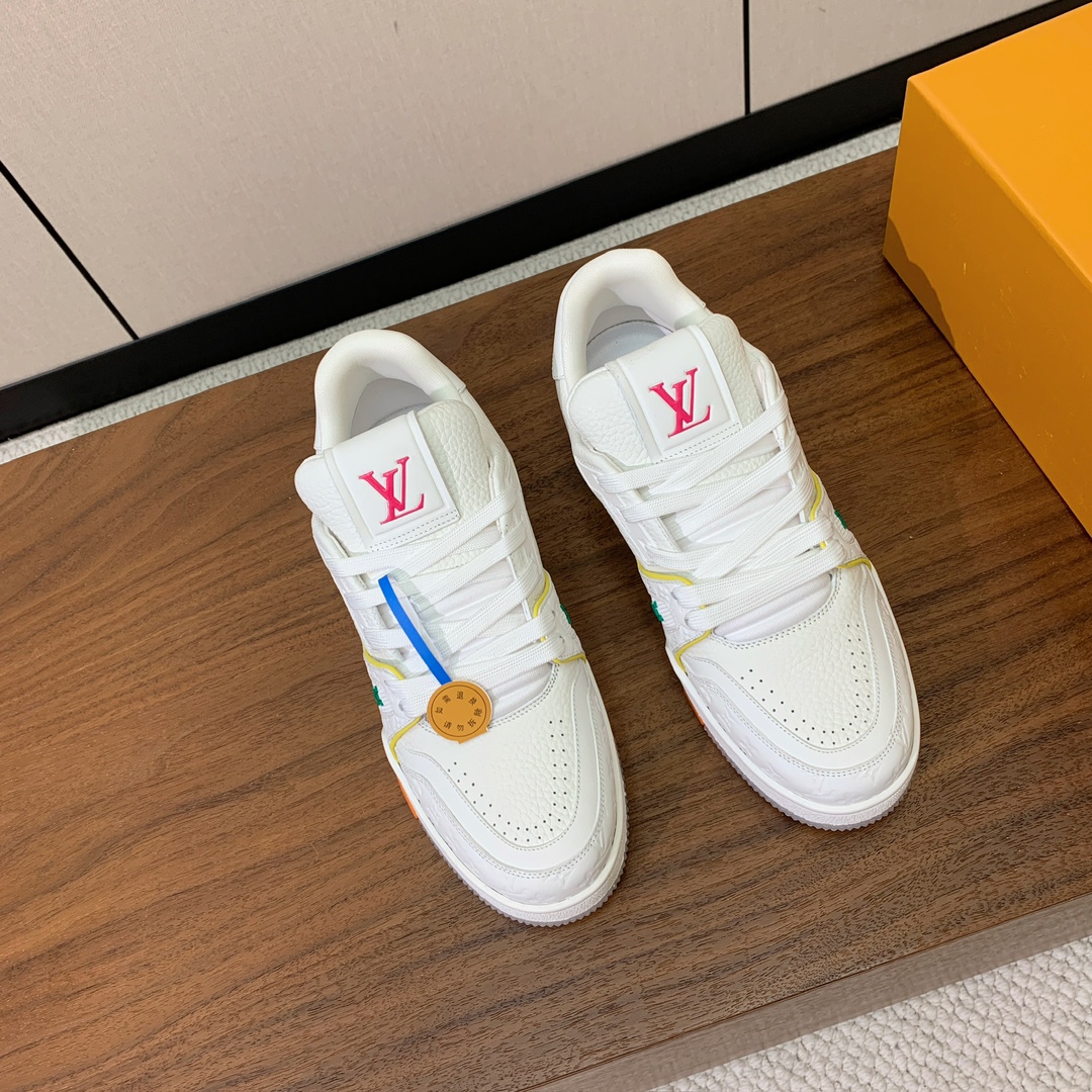 顶级品质🔸L*****V🔸TRAINER最好看的运动鞋。原版1:1精准复刻、细节很无敌、诚意满满、进口定