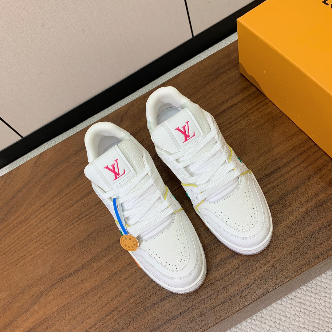 顶级品质🔸L*****V🔸TRAINER最好看的运动鞋。原版1:1精准复刻、细节很无敌、诚意满满、进口定