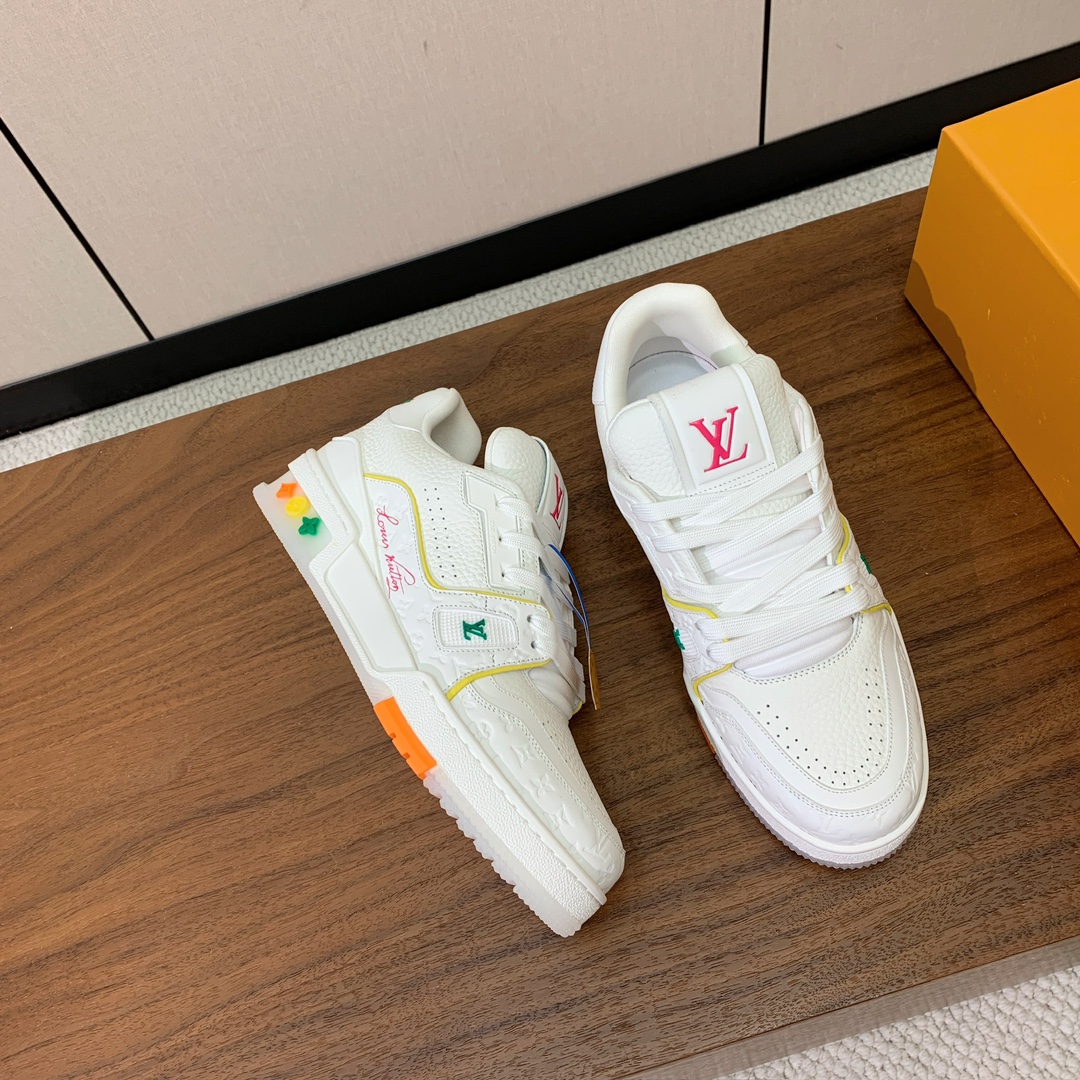 顶级品质🔸L*****V🔸TRAINER最好看的运动鞋。原版1:1精准复刻、细节很无敌、诚意满满、进口定