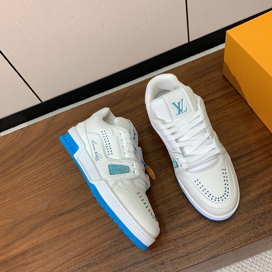 顶级品质🔸L*****V🔸TRAINER最好看的运动鞋。原版1:1精准复刻、细节很无敌、诚意满满、进口定