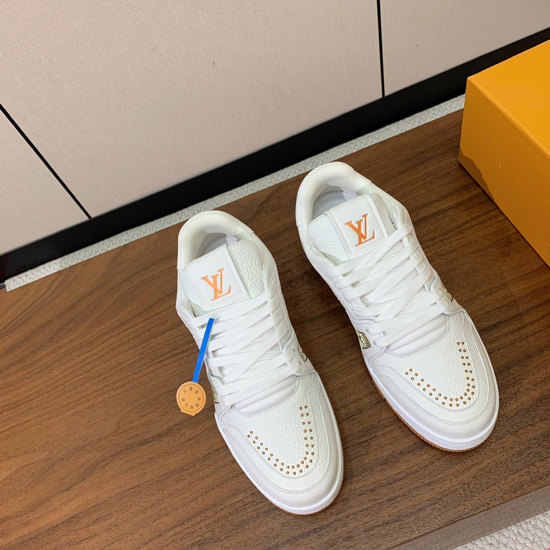 顶级品质🔸L*****V🔸TRAINER最好看的运动鞋。原版1:1精准复刻、细节很无敌、诚意满满、进口定