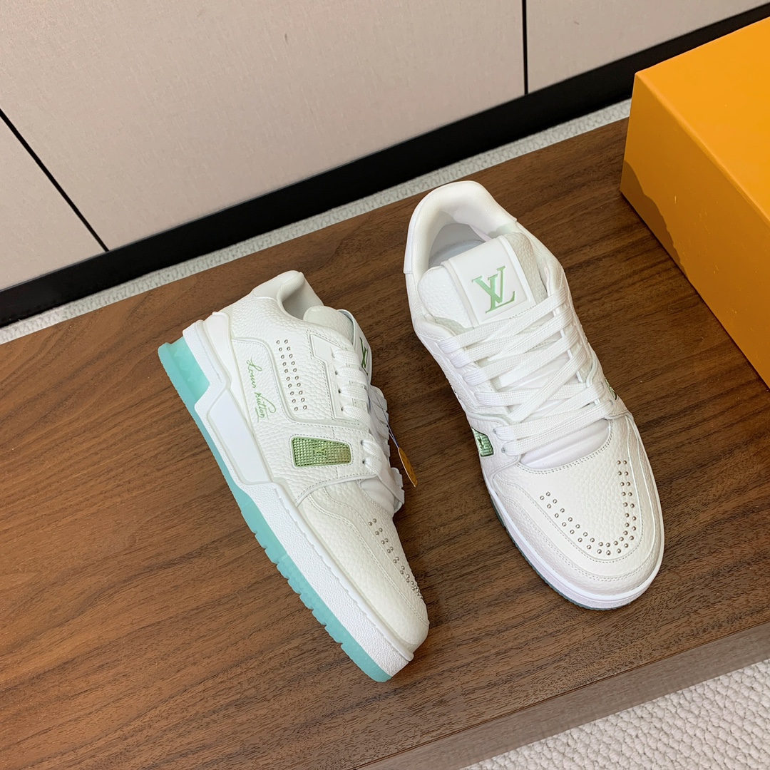 顶级品质🔸L*****V🔸TRAINER最好看的运动鞋。原版1:1精准复刻、细节很无敌、诚意满满、进口定
