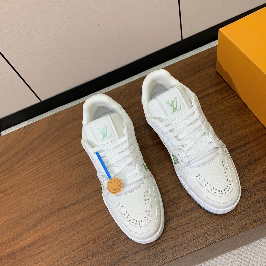 顶级品质🔸L*****V🔸TRAINER最好看的运动鞋。原版1:1精准复刻、细节很无敌、诚意满满、进口定