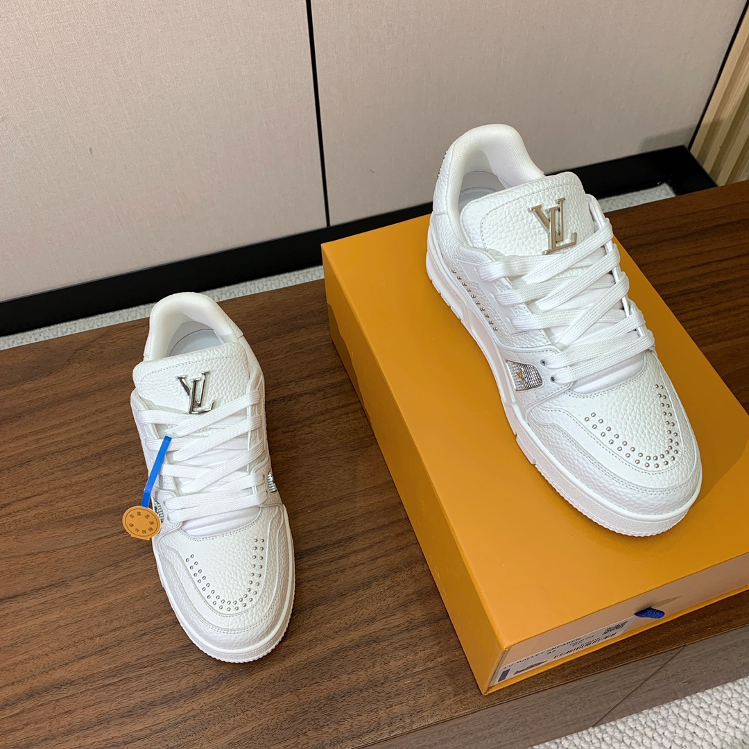 顶级品质🔸L*****V🔸TRAINER最好看的运动鞋。原版1:1精准复刻、细节很无敌、诚意满满、进口定