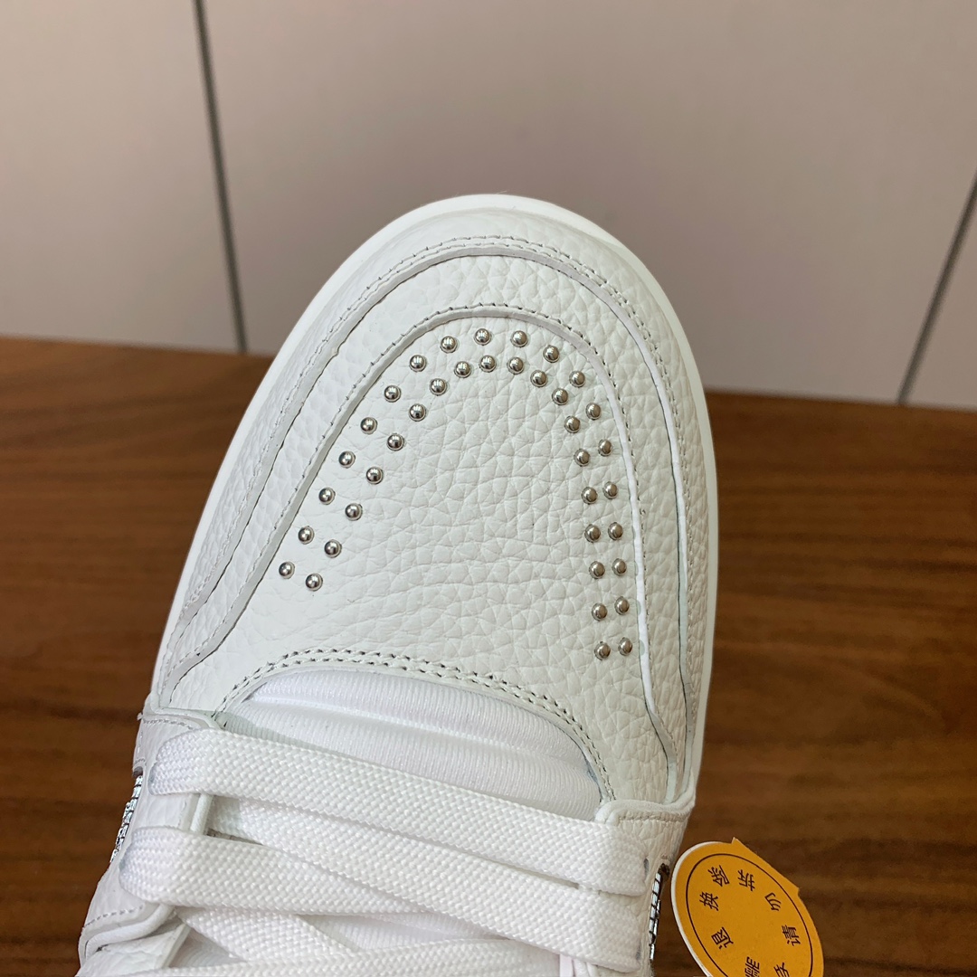 顶级品质🔸L*****V🔸TRAINER最好看的运动鞋。原版1:1精准复刻、细节很无敌、诚意满满、进口定