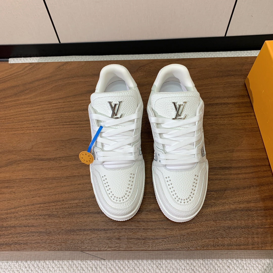 顶级品质🔸L*****V🔸TRAINER最好看的运动鞋。原版1:1精准复刻、细节很无敌、诚意满满、进口定