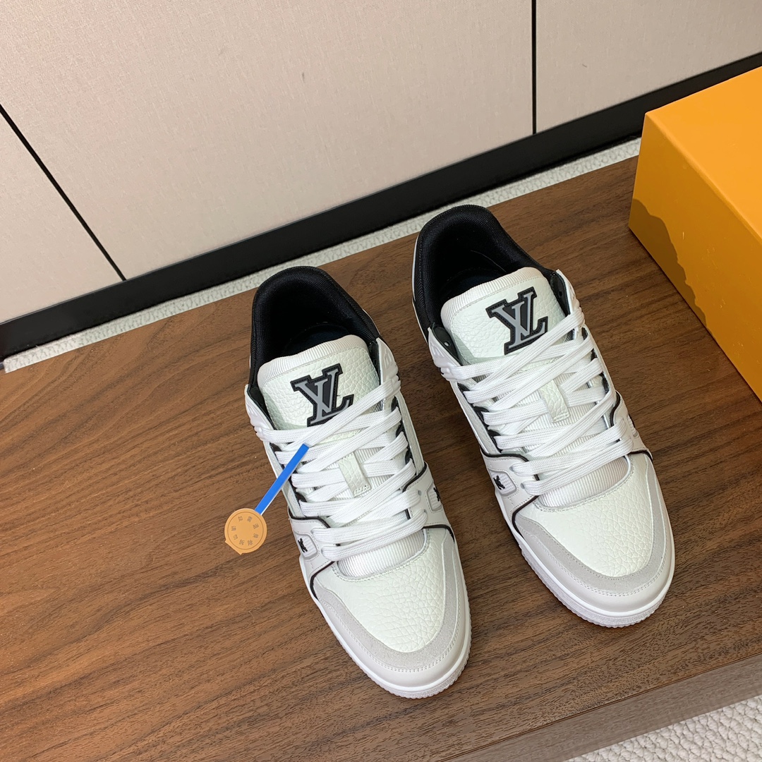 顶级品质🔸L*****V🔸TRAINER最好看的运动鞋。原版1:1精准复刻、细节很无敌、诚意满满、进口定