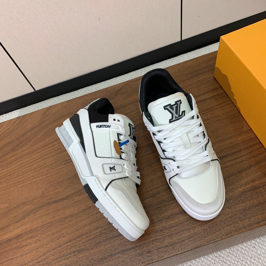 顶级品质🔸L*****V🔸TRAINER最好看的运动鞋。原版1:1精准复刻、细节很无敌、诚意满满、进口定
