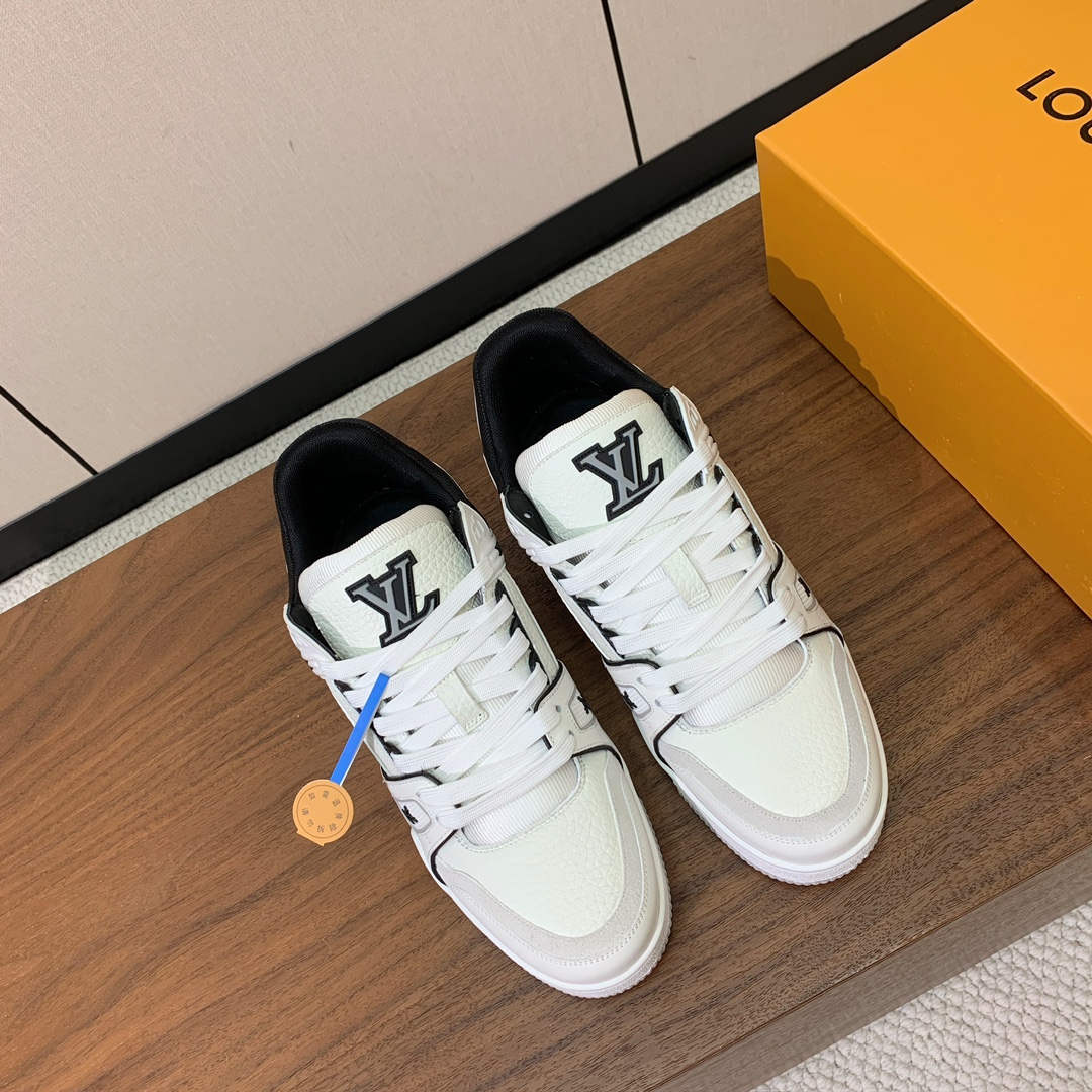 顶级品质🔸L*****V🔸TRAINER最好看的运动鞋。原版1:1精准复刻、细节很无敌、诚意满满、进口定