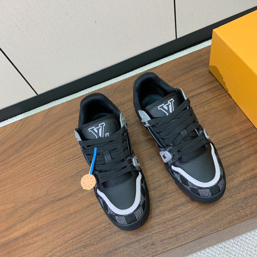 顶级品质🔸L*****V🔸TRAINER最好看的运动鞋。原版1:1精准复刻、细节很无敌、诚意满满、进口定