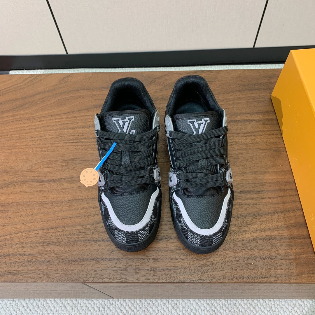 顶级品质🔸L*****V🔸TRAINER最好看的运动鞋。原版1:1精准复刻、细节很无敌、诚意满满、进口定