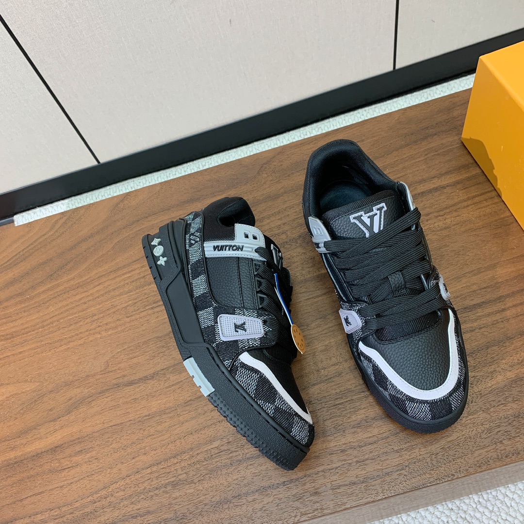 顶级品质🔸L*****V🔸TRAINER最好看的运动鞋。原版1:1精准复刻、细节很无敌、诚意满满、进口定