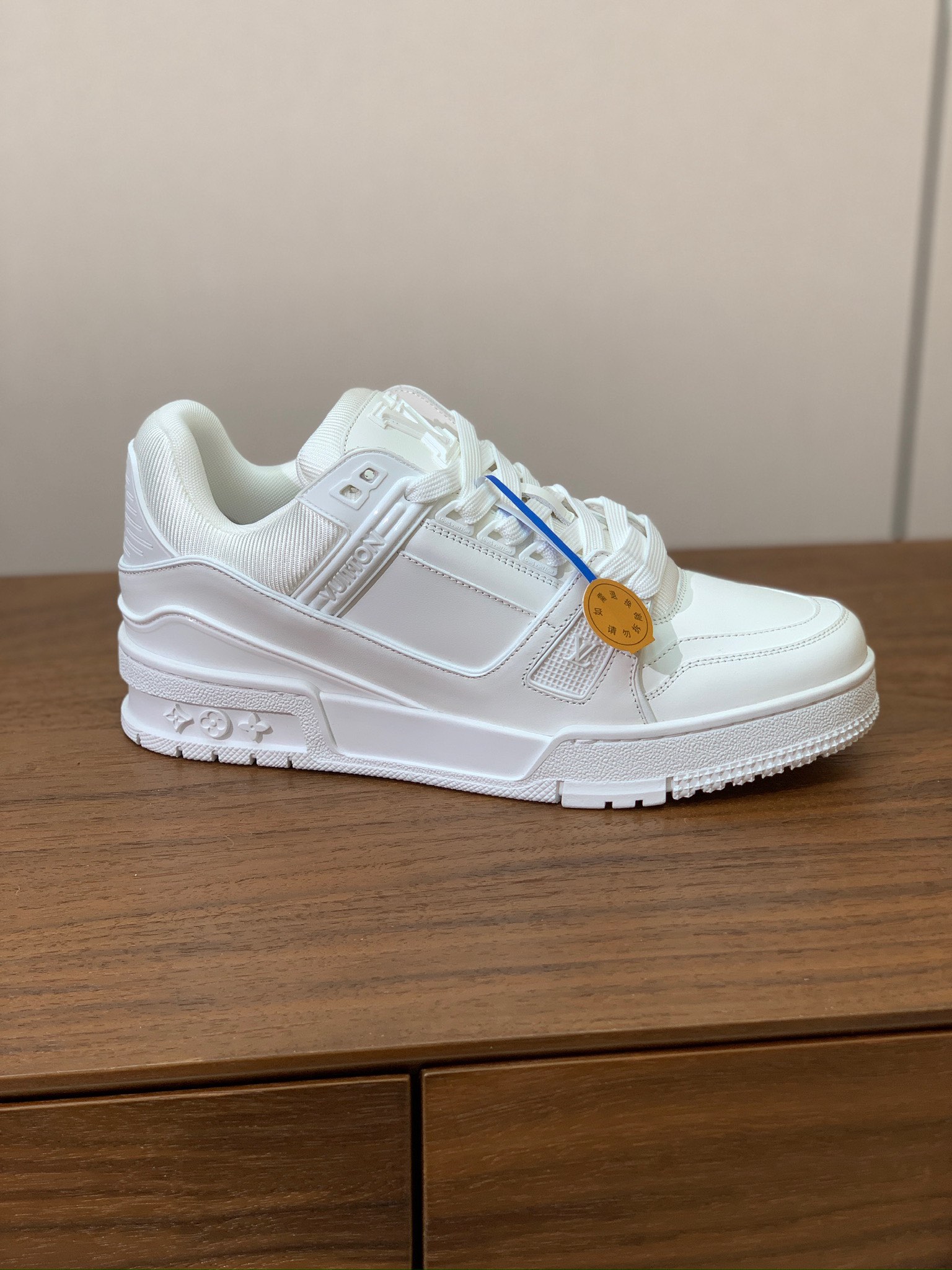 顶级品质🔸L*****V🔸TRAINER最好看的运动鞋。原版1:1精准复刻、细节很无敌、诚意满满、进口定