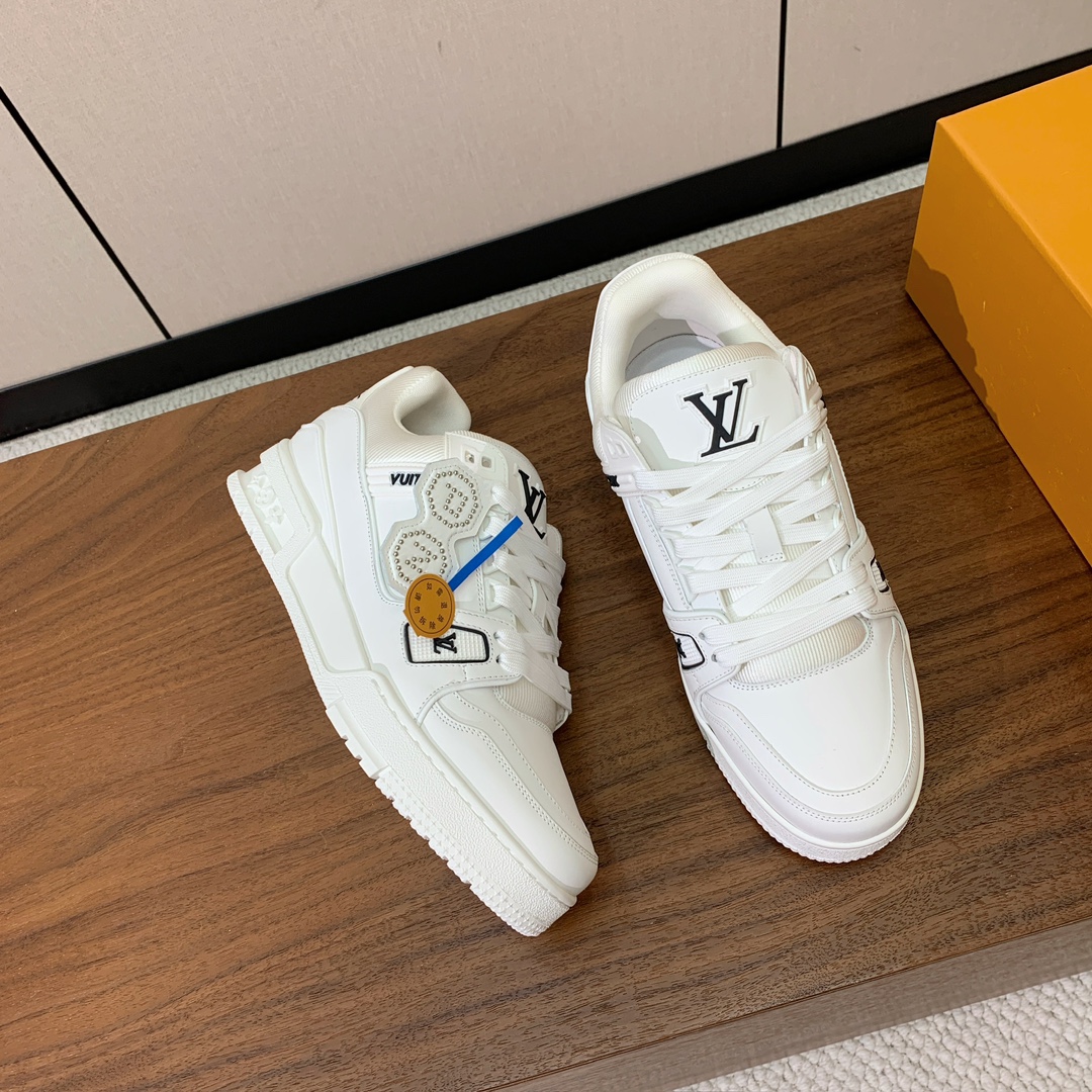 顶级品质🔸L*****V🔸TRAINER最好看的运动鞋。原版1:1精准复刻、细节很无敌、诚意满满、进口定