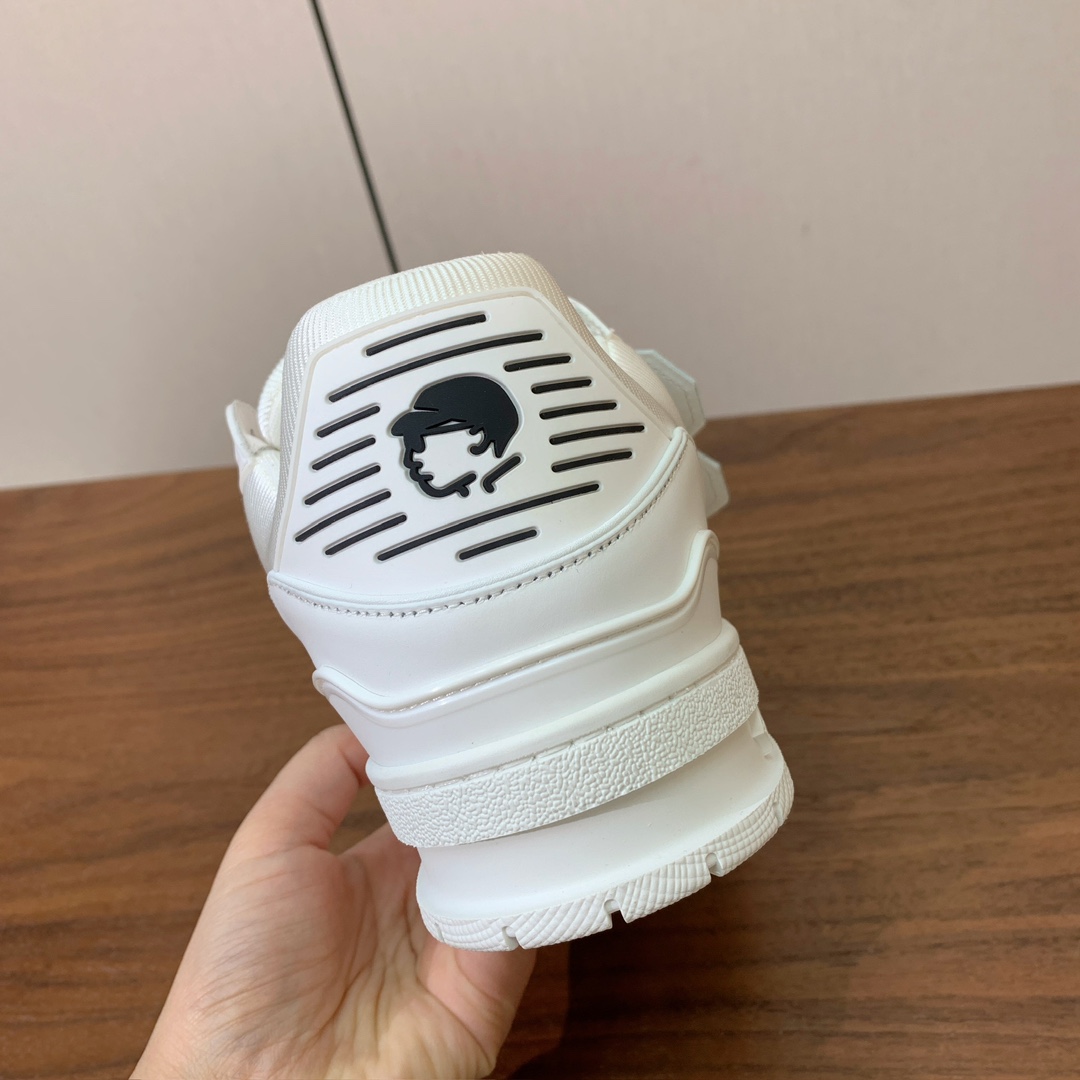 顶级品质🔸L*****V🔸TRAINER最好看的运动鞋。原版1:1精准复刻、细节很无敌、诚意满满、进口定