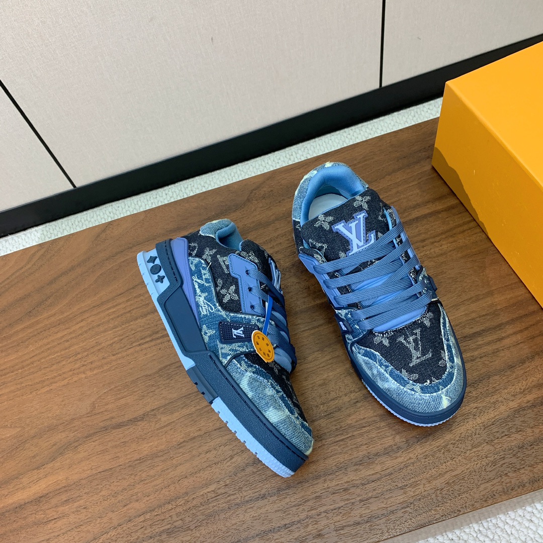 顶级品质🔸L*****V🔸TRAINER最好看的运动鞋。原版1:1精准复刻、细节很无敌、诚意满满、进口定