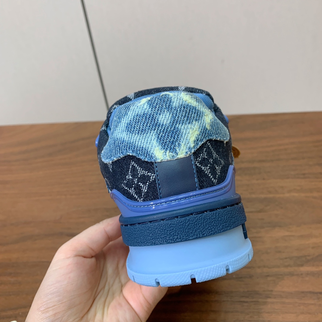 顶级品质🔸L*****V🔸TRAINER最好看的运动鞋。原版1:1精准复刻、细节很无敌、诚意满满、进口定
