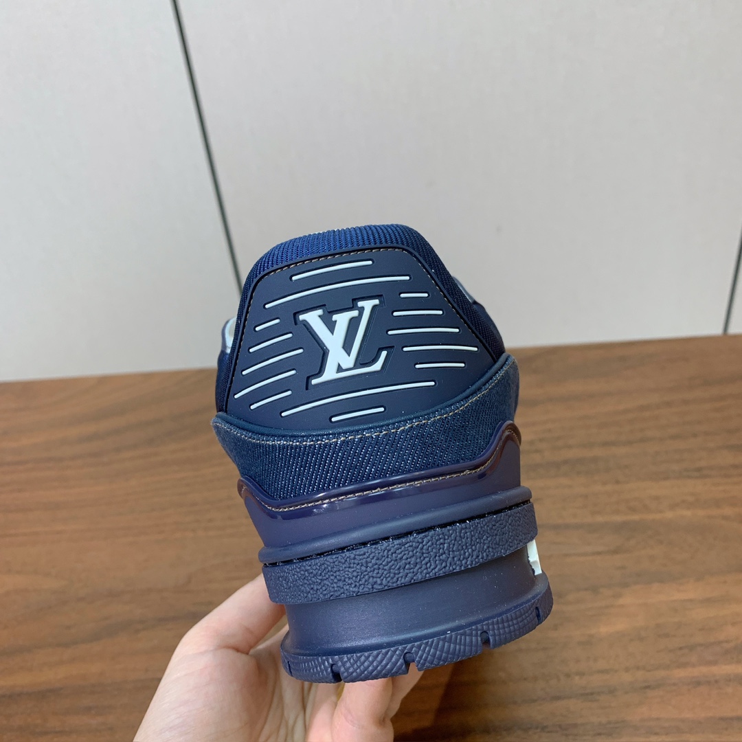 顶级品质🔸L*****V🔸TRAINER最好看的运动鞋。原版1:1精准复刻、细节很无敌、诚意满满、进口定