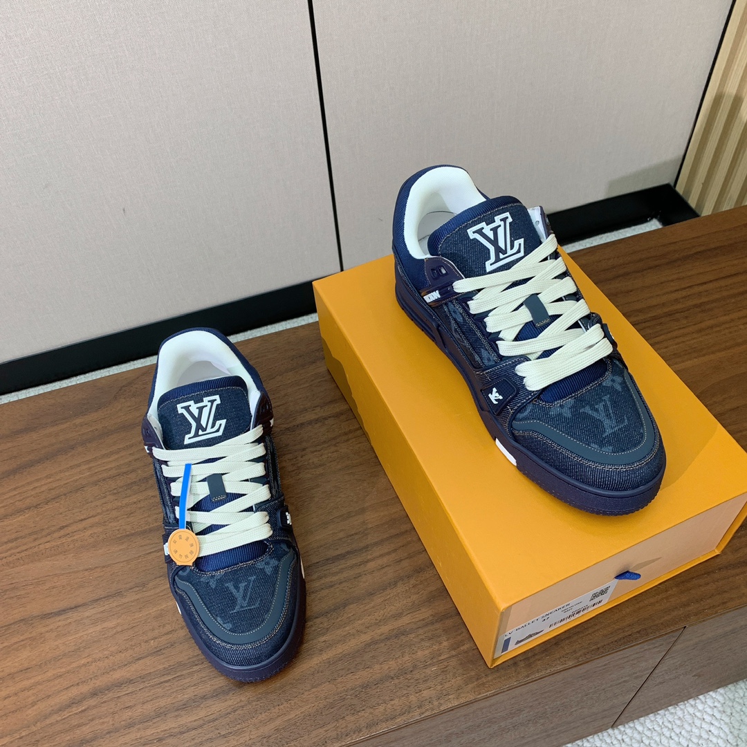 顶级品质🔸L*****V🔸TRAINER最好看的运动鞋。原版1:1精准复刻、细节很无敌、诚意满满、进口定
