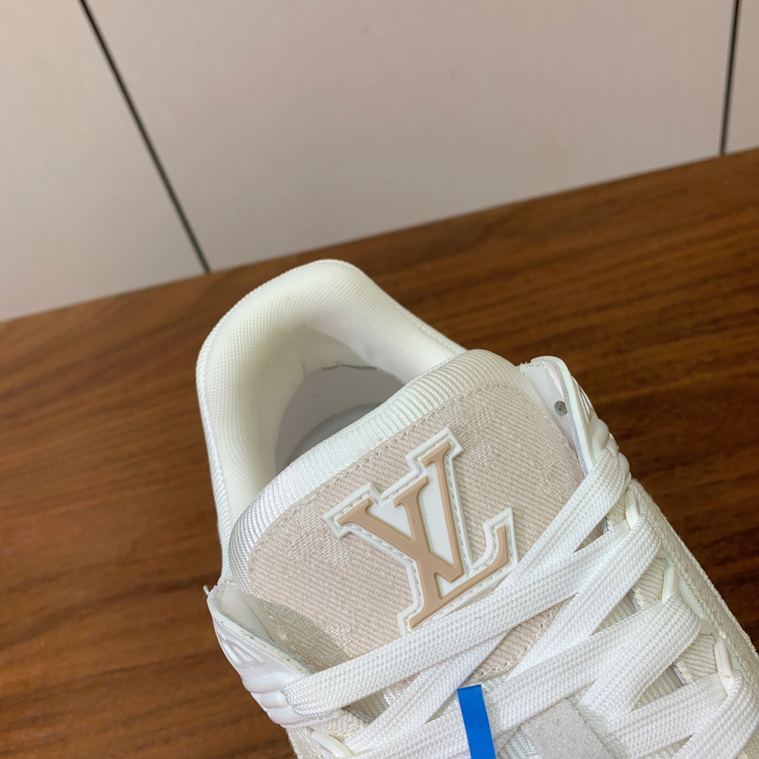 顶级品质🔸L*****V🔸TRAINER最好看的运动鞋。原版1:1精准复刻、细节很无敌、诚意满满、进口定