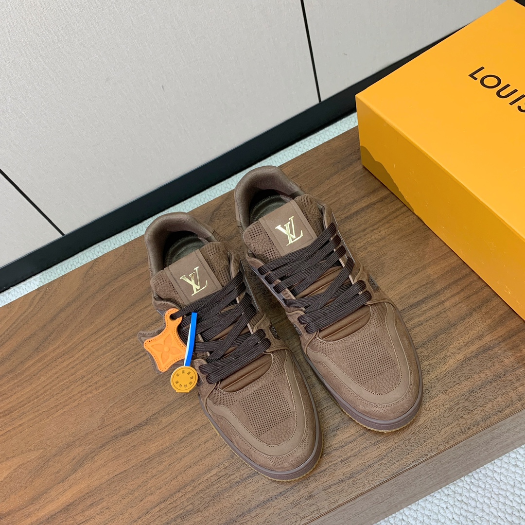 顶级品质🔸L*****V🔸TRAINER最好看的运动鞋。原版1:1精准复刻、细节很无敌、诚意满满、进口定