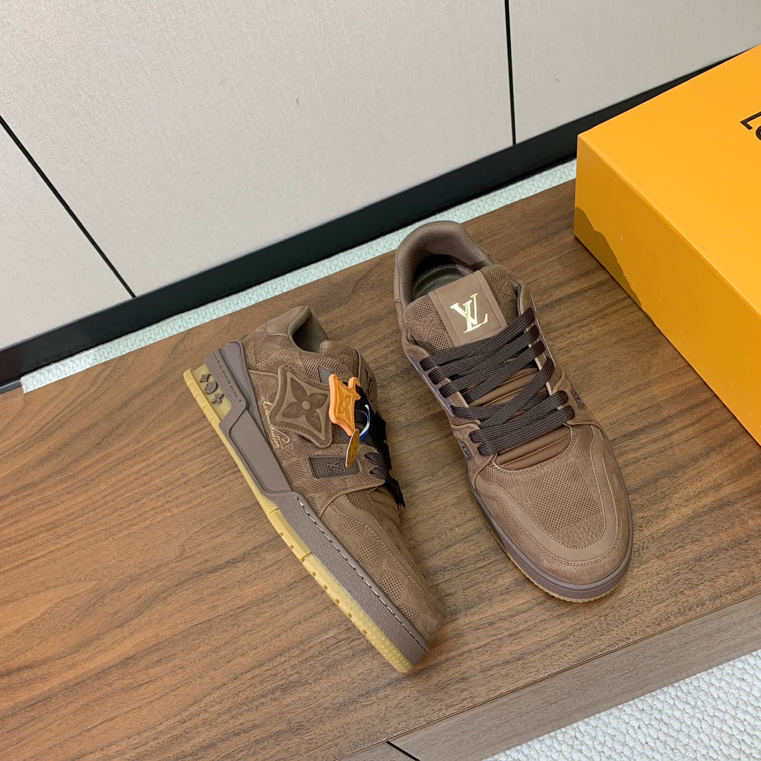 顶级品质🔸L*****V🔸TRAINER最好看的运动鞋。原版1:1精准复刻、细节很无敌、诚意满满、进口定