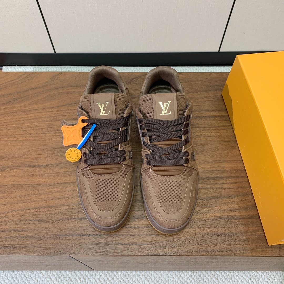 顶级品质🔸L*****V🔸TRAINER最好看的运动鞋。原版1:1精准复刻、细节很无敌、诚意满满、进口定