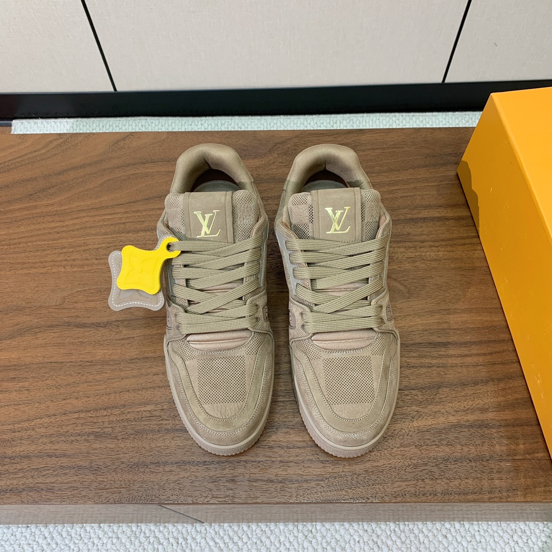 顶级品质🔸L*****V🔸TRAINER最好看的运动鞋。原版1:1精准复刻、细节很无敌、诚意满满、进口定