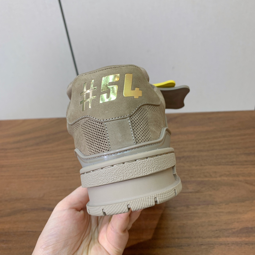顶级品质🔸L*****V🔸TRAINER最好看的运动鞋。原版1:1精准复刻、细节很无敌、诚意满满、进口定