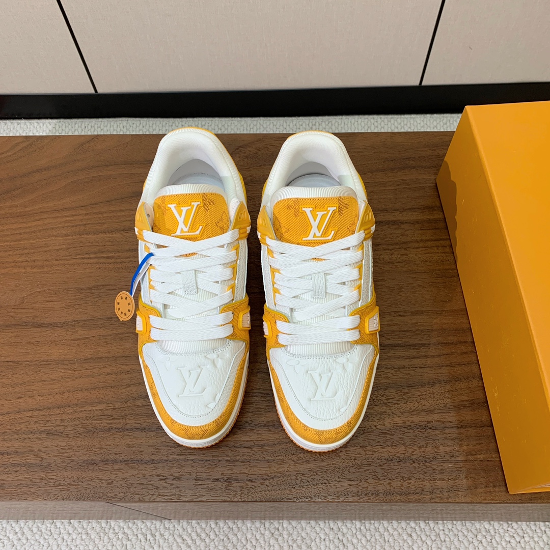 顶级品质🔸L*****V🔸TRAINER最好看的运动鞋。原版1:1精准复刻、细节很无敌、诚意满满、进口定