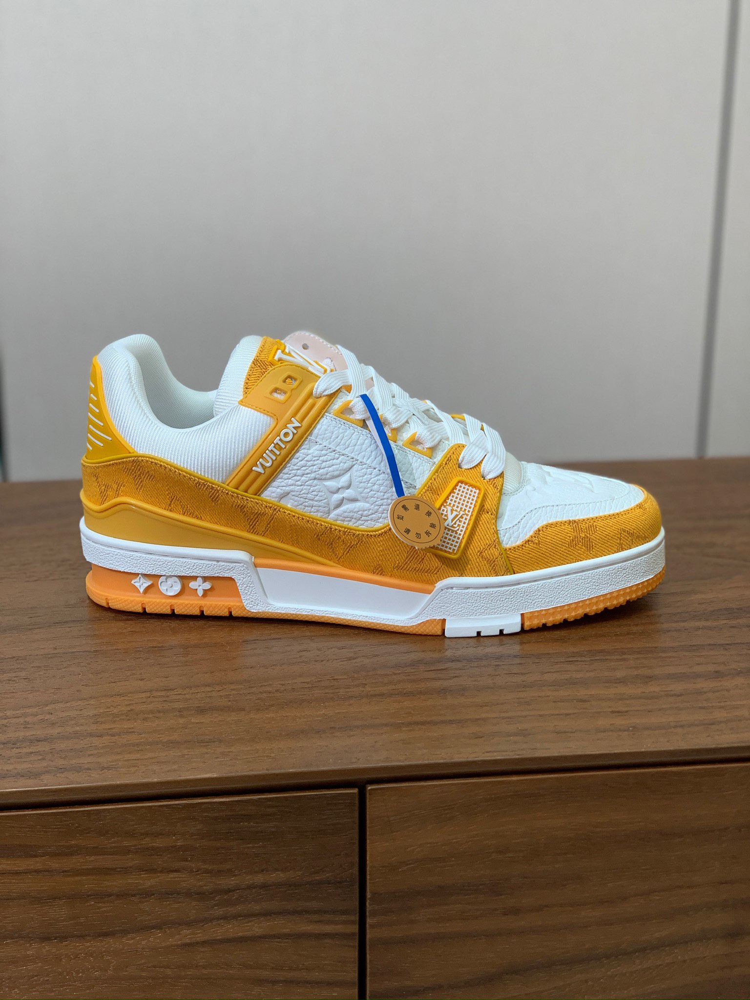 顶级品质🔸L*****V🔸TRAINER最好看的运动鞋。原版1:1精准复刻、细节很无敌、诚意满满、进口定