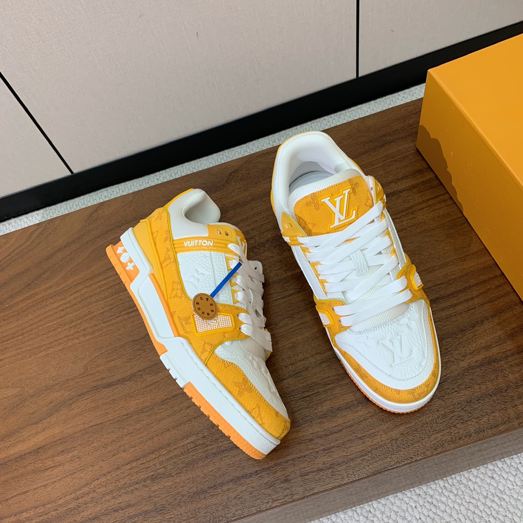 顶级品质🔸L*****V🔸TRAINER最好看的运动鞋。原版1:1精准复刻、细节很无敌、诚意满满、进口定