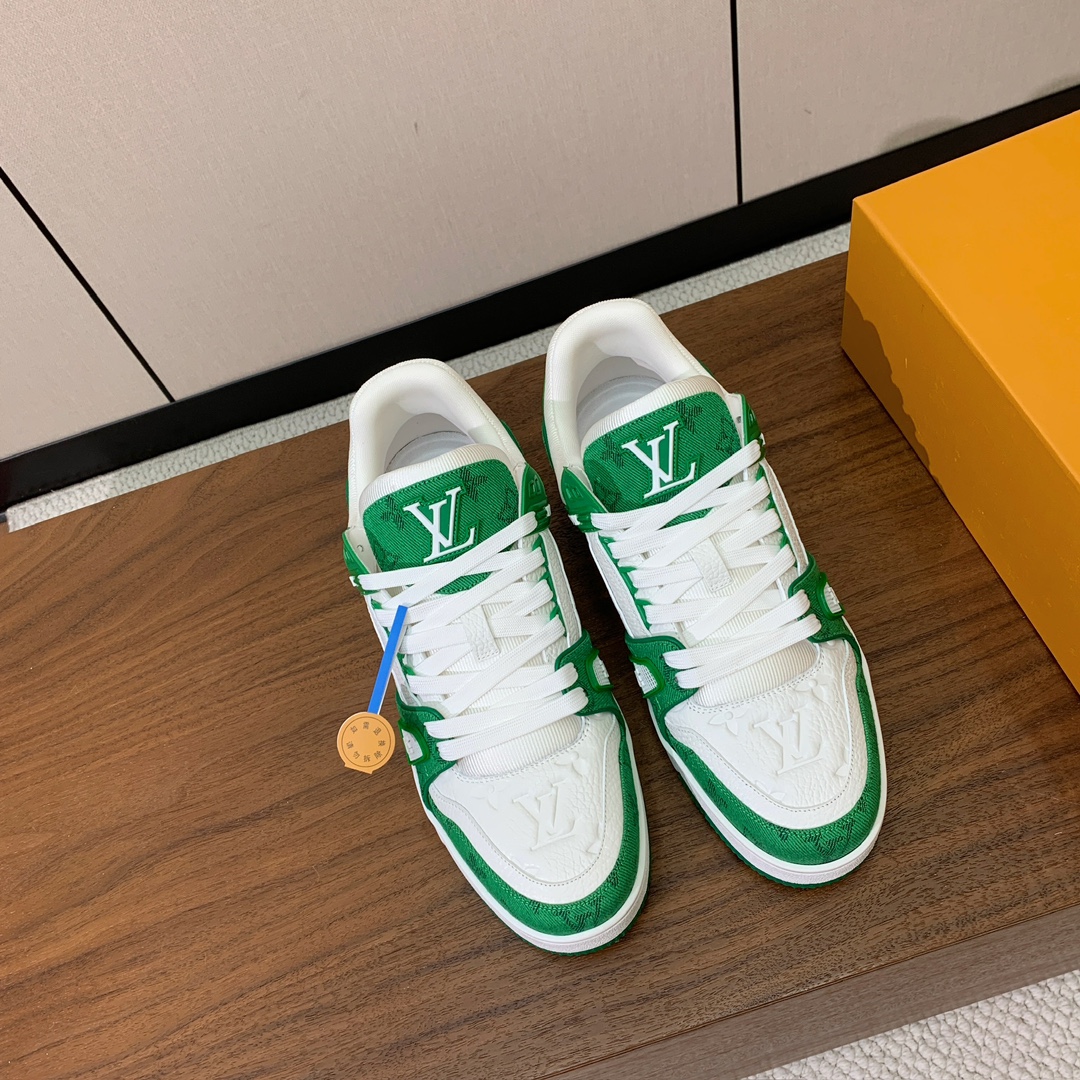 顶级品质🔸L*****V🔸TRAINER最好看的运动鞋。原版1:1精准复刻、细节很无敌、诚意满满、进口定