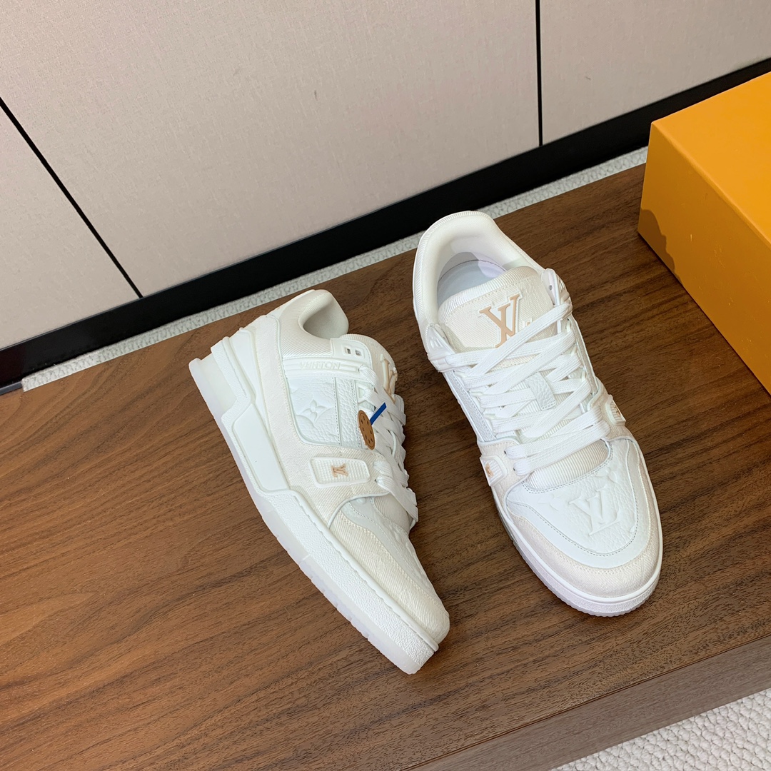 顶级品质🔸L*****V🔸TRAINER最好看的运动鞋。原版1:1精准复刻、细节很无敌、诚意满满、进口定