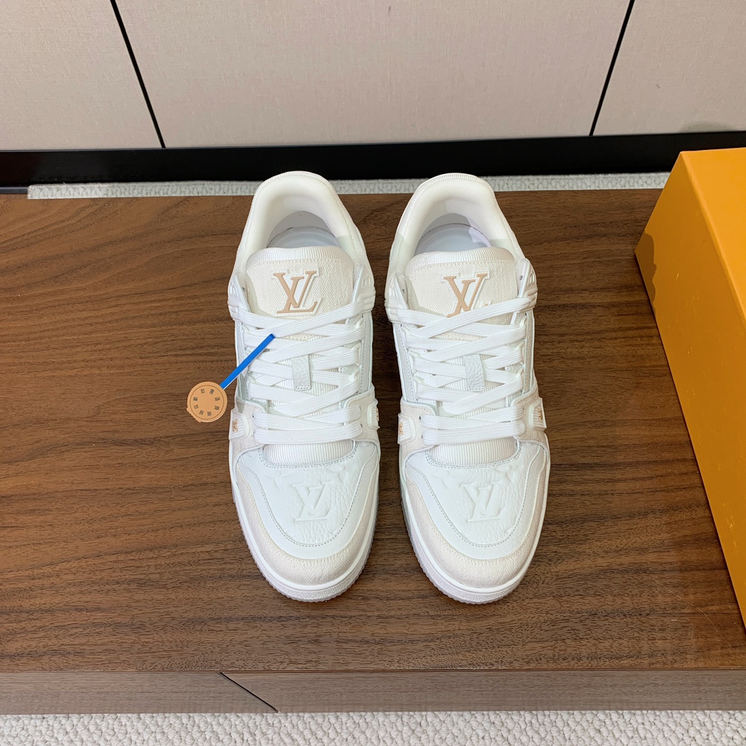 顶级品质🔸L*****V🔸TRAINER最好看的运动鞋。原版1:1精准复刻、细节很无敌、诚意满满、进口定