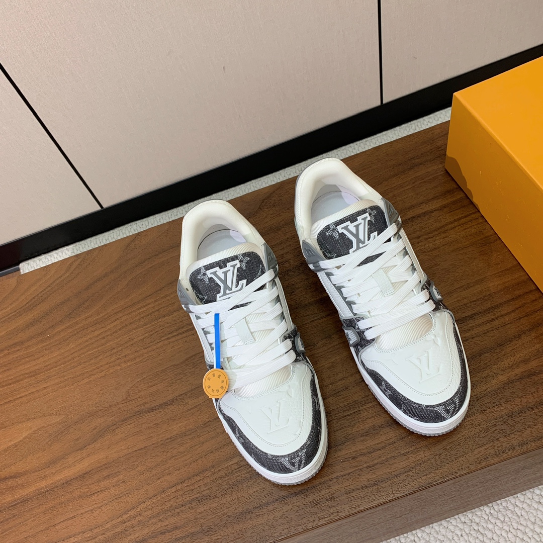 顶级品质🔸L*****V🔸TRAINER最好看的运动鞋。原版1:1精准复刻、细节很无敌、诚意满满、进口定