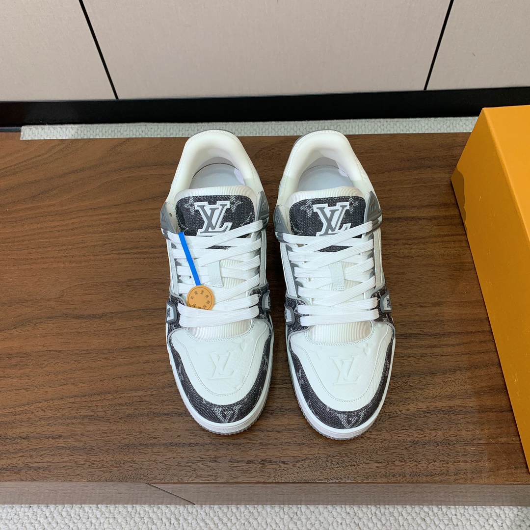 顶级品质🔸L*****V🔸TRAINER最好看的运动鞋。原版1:1精准复刻、细节很无敌、诚意满满、进口定