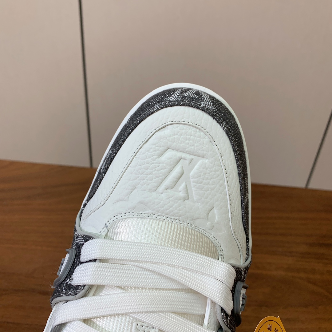 顶级品质🔸L*****V🔸TRAINER最好看的运动鞋。原版1:1精准复刻、细节很无敌、诚意满满、进口定