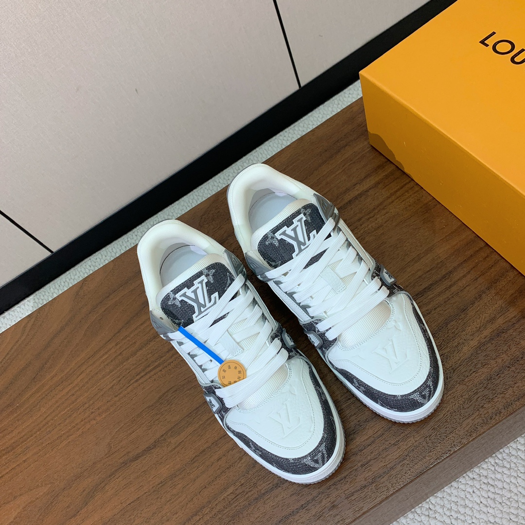 顶级品质🔸L*****V🔸TRAINER最好看的运动鞋。原版1:1精准复刻、细节很无敌、诚意满满、进口定