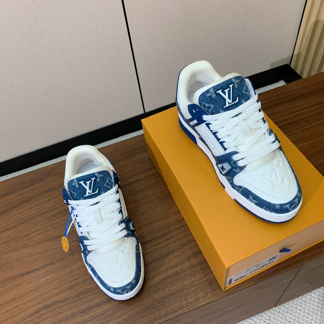 顶级品质🔸L*****V🔸TRAINER最好看的运动鞋。原版1:1精准复刻、细节很无敌、诚意满满、进口定