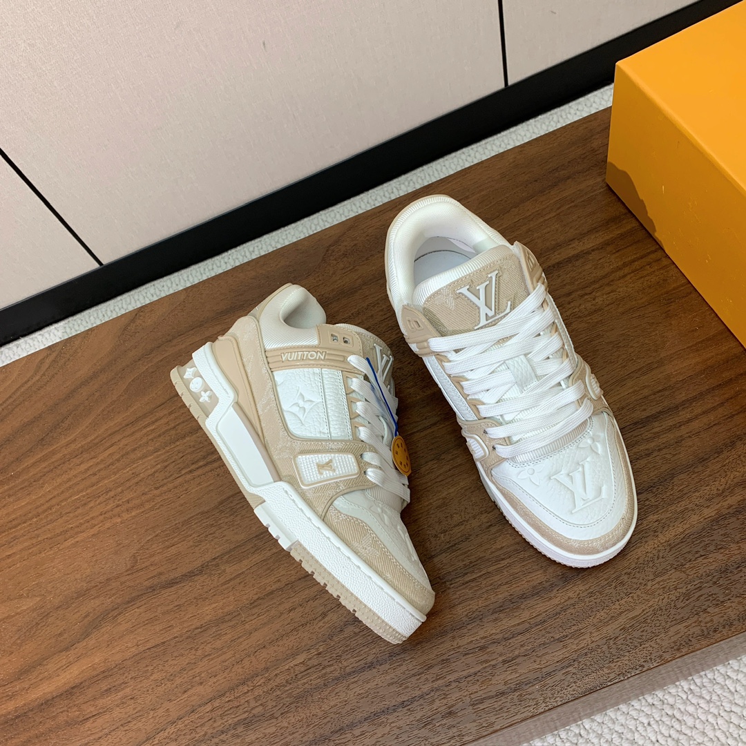 顶级品质🔸L*****V🔸TRAINER最好看的运动鞋。原版1:1精准复刻、细节很无敌、诚意满满、进口定