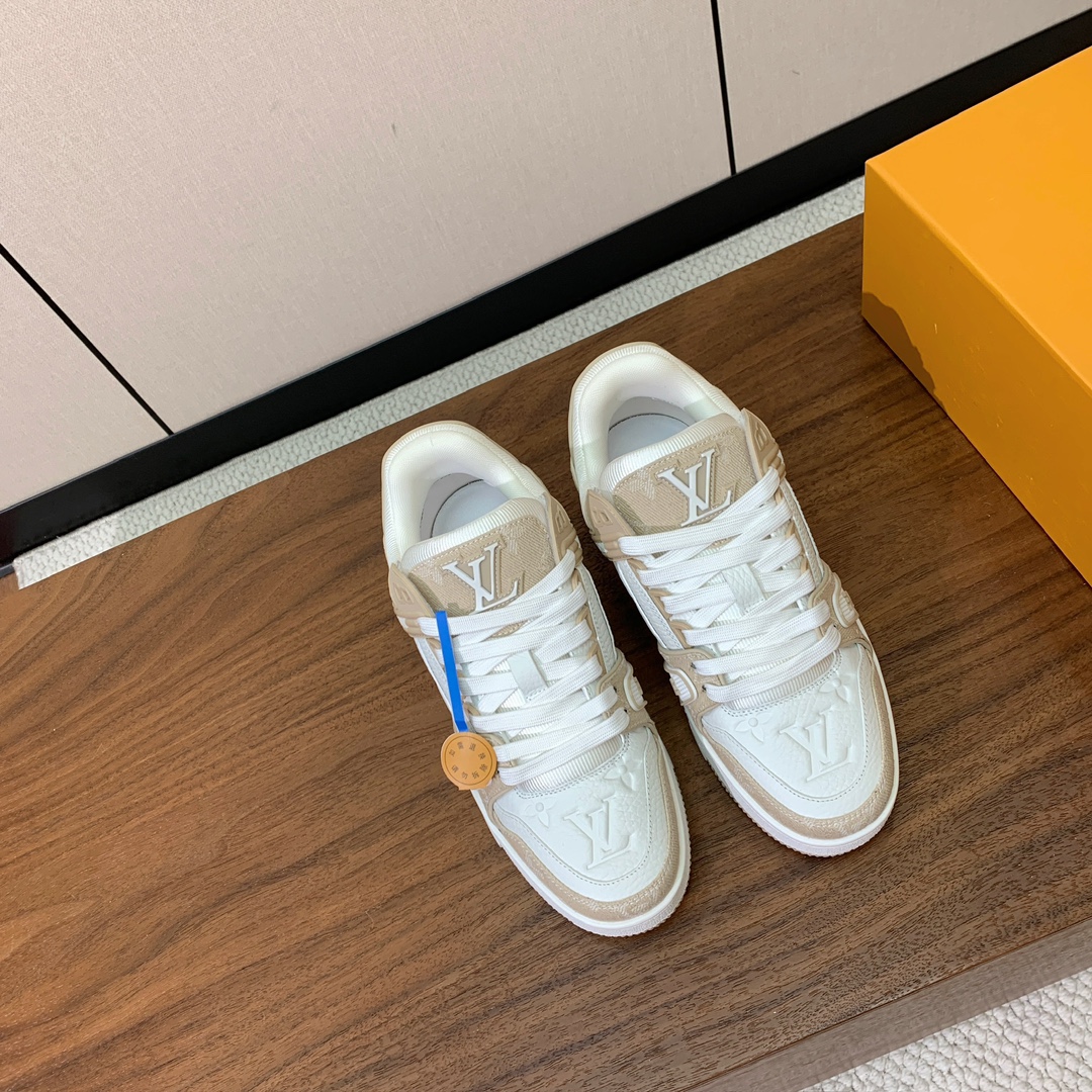 顶级品质🔸L*****V🔸TRAINER最好看的运动鞋。原版1:1精准复刻、细节很无敌、诚意满满、进口定