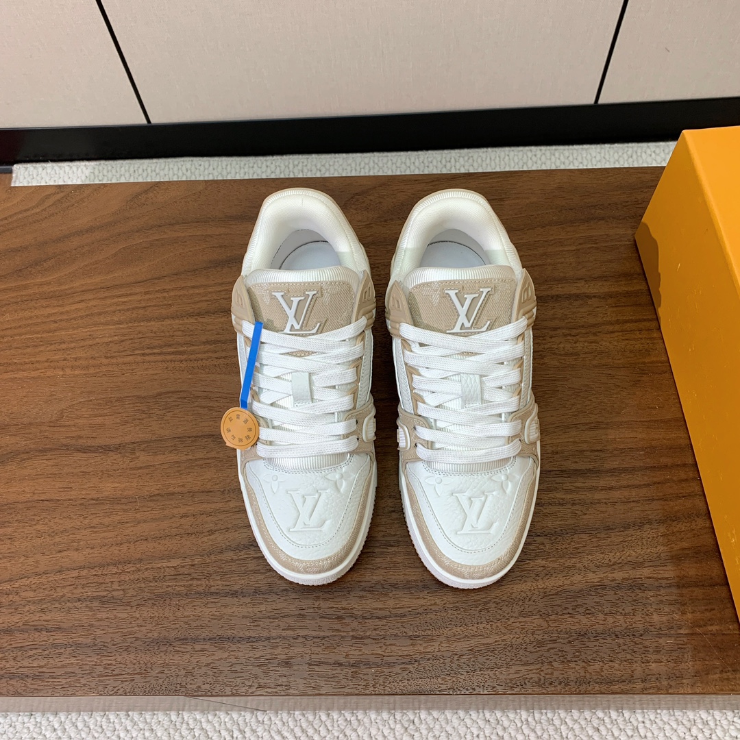 顶级品质🔸L*****V🔸TRAINER最好看的运动鞋。原版1:1精准复刻、细节很无敌、诚意满满、进口定