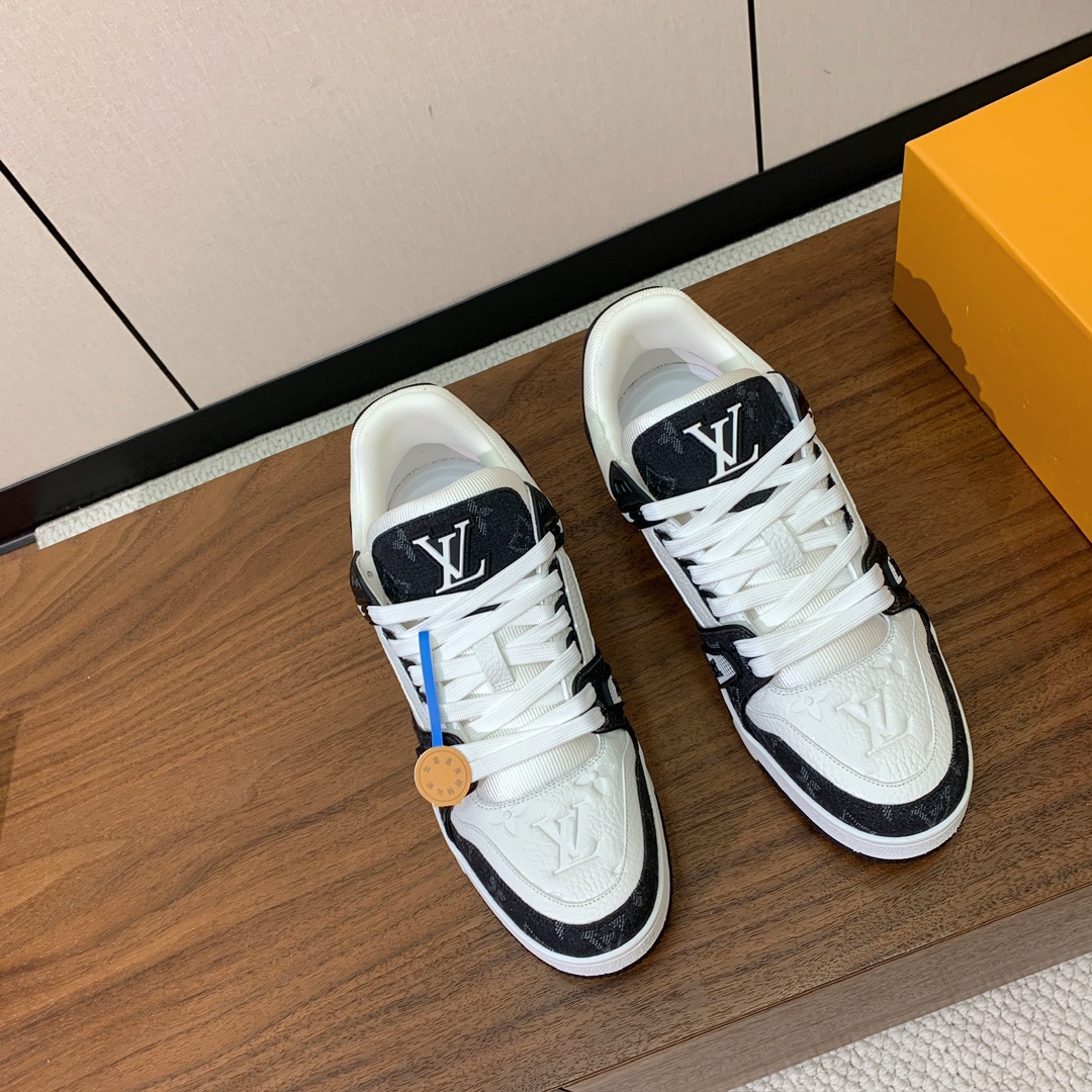 顶级品质🔸L*****V🔸TRAINER最好看的运动鞋。原版1:1精准复刻、细节很无敌、诚意满满、进口定