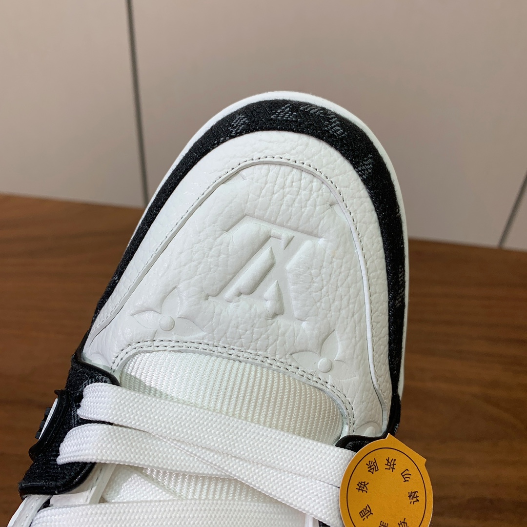 顶级品质🔸L*****V🔸TRAINER最好看的运动鞋。原版1:1精准复刻、细节很无敌、诚意满满、进口定